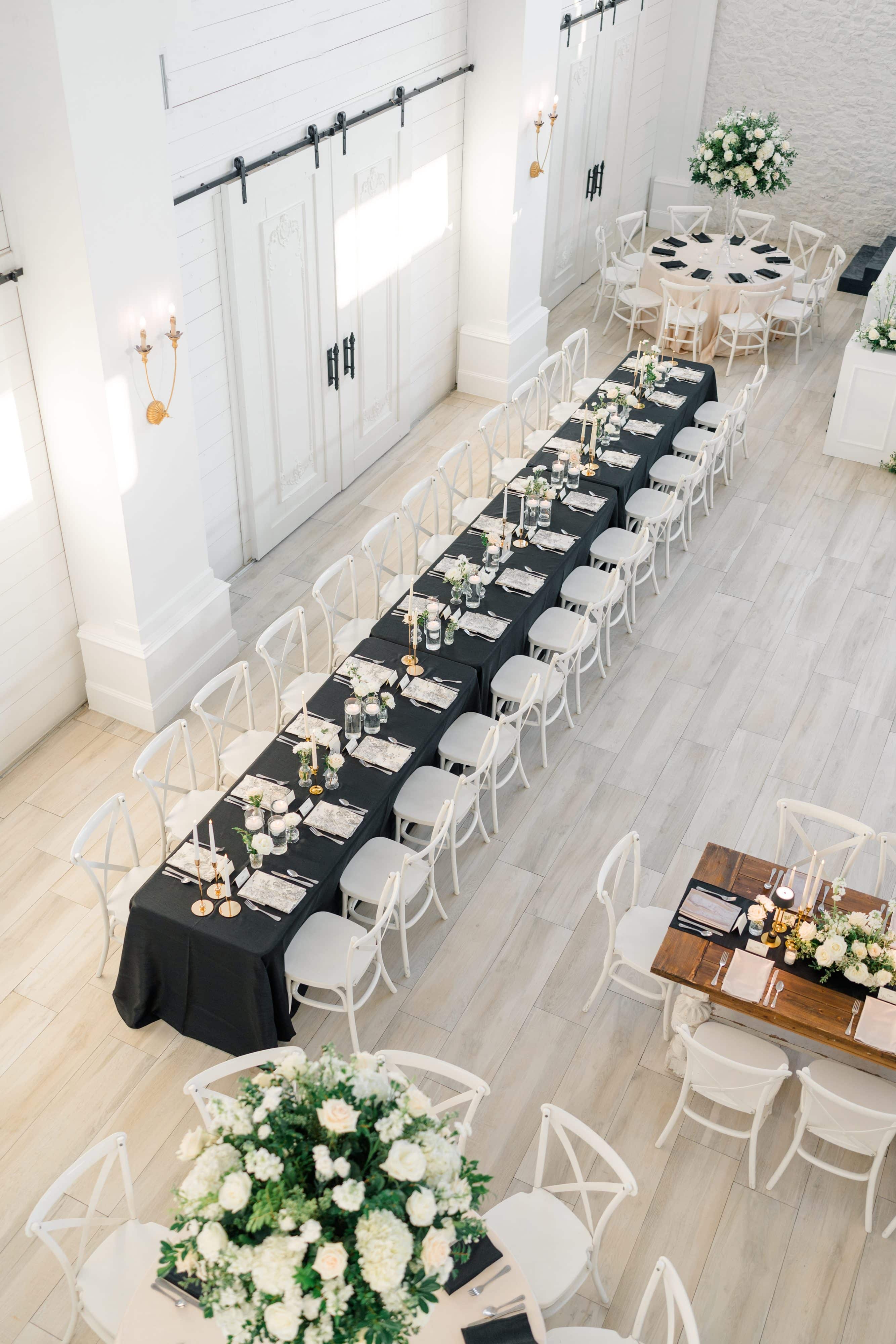 seating layout in indoor wedding reception space